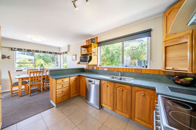 11 Moray Place Papakowhai_5