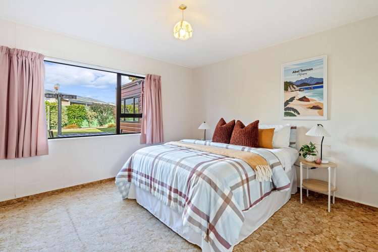 34 Norfolk Crescent Otaki Beach_11