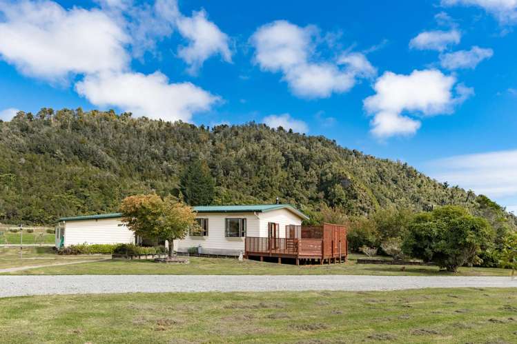1084 Nikau Road, SH67 Mokihinui_32