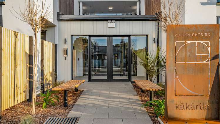 13/200 Knights Road Hutt Central_29