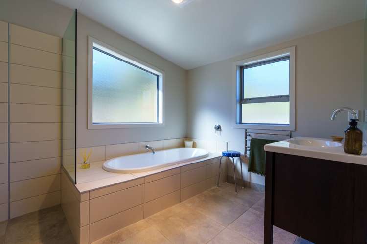 7 Drake Place Lake Hawea_28