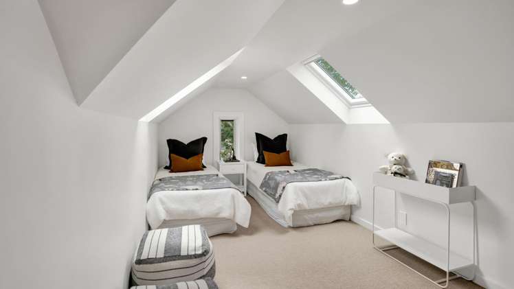 19 Baring Terrace Strandon_18