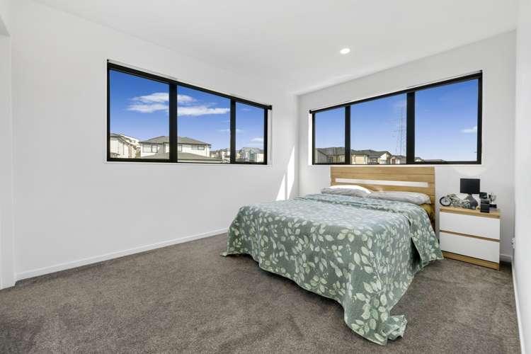 23 Tannaghmore Drive Flat Bush_14