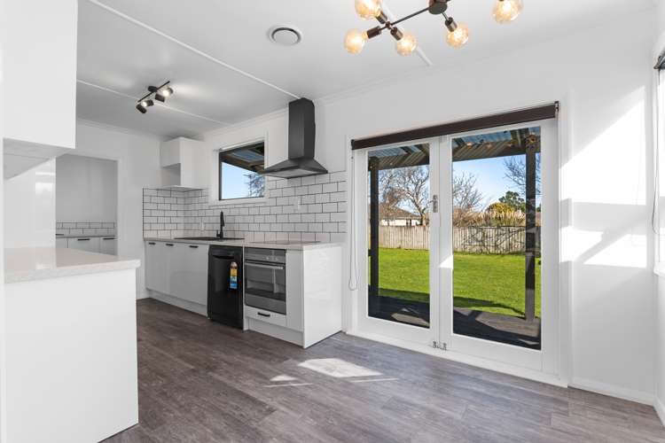 4 Iredale Road Hawera_6