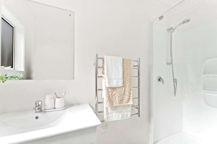 24a Zita Avenue Matakatia_16