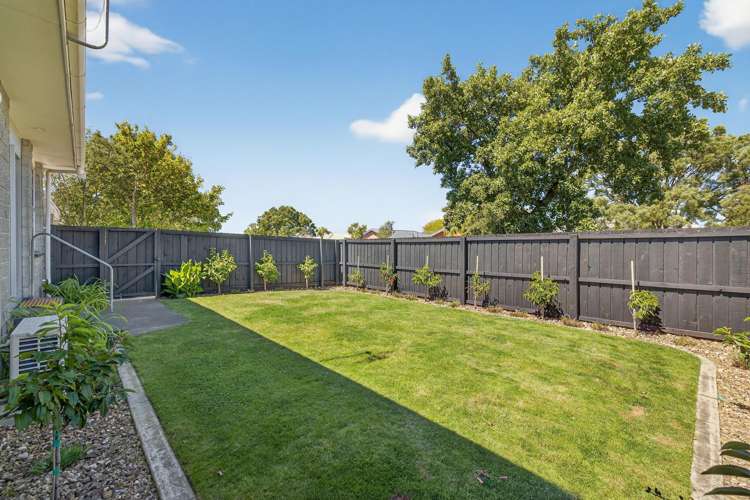 2/21 Cob Crescent Woolston_18