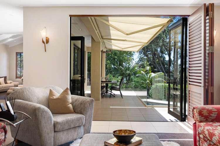 2 Glenoaks Rise Mellons Bay_8