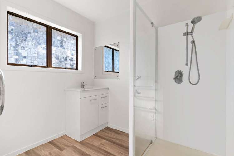 38B Amorino Drive Red Beach_8