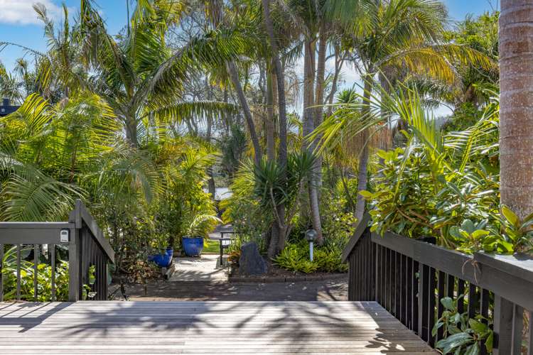 27 Riverside Drive Point Wells_22