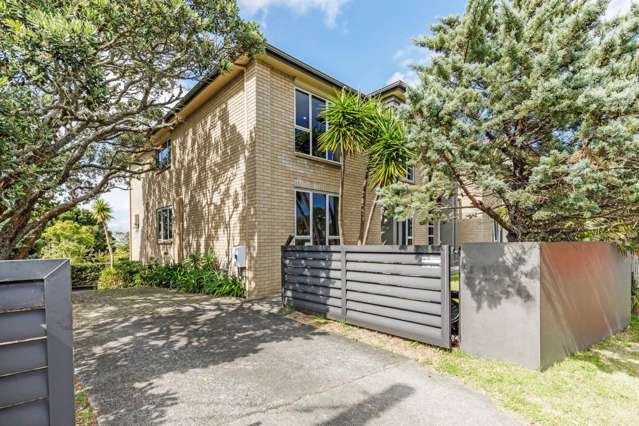 1a Sunset Road Totara Vale_2