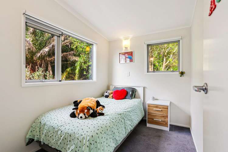 192 Carter Road Oratia_19