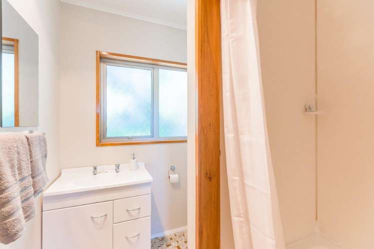 2b Sylvan Avenue Waikanae_12