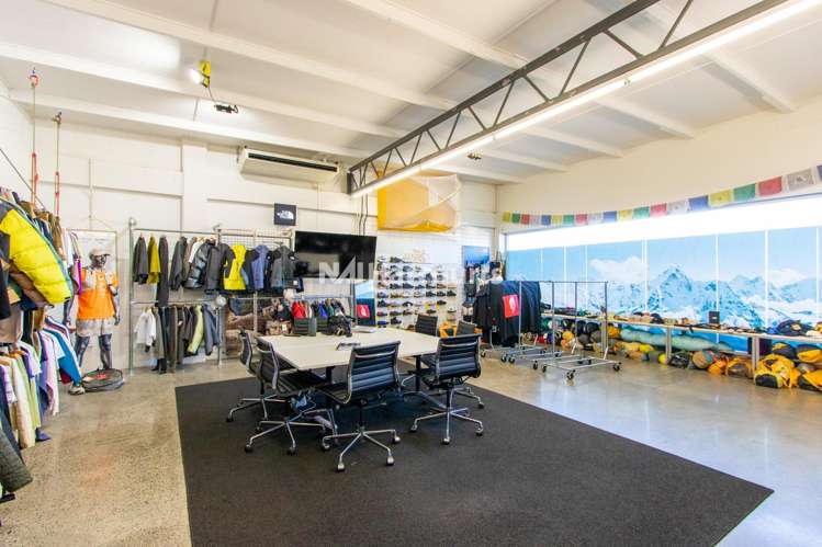 2B/38 Barrys Point Road Takapuna_4