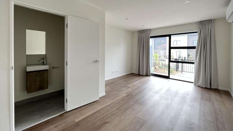 19 Jabuka Street 1665_2