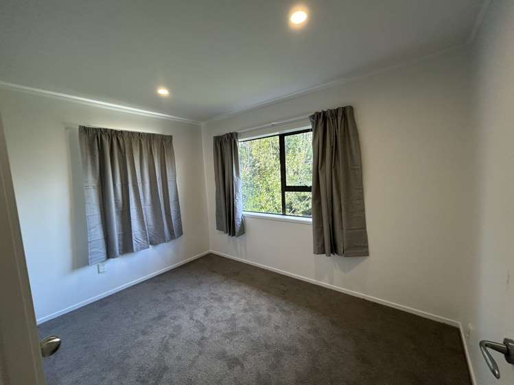 9 Orinda Close Botany Downs_9