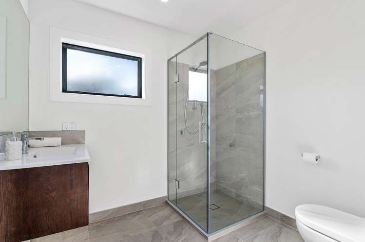 2/141 Waikato Street Central_21