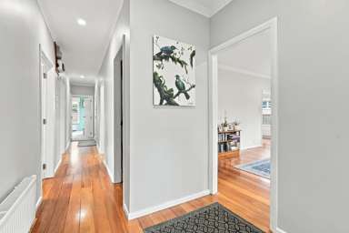 8 Hutchison Crescent_2