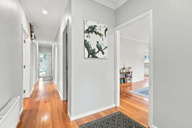 8 Hutchison Crescent Durie Hill_3