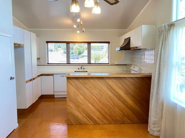 7 Maugham Drive Bucklands Beach_6