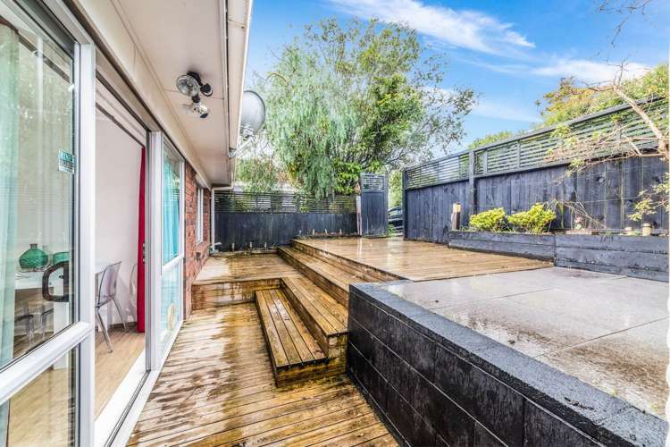 2/63 Landscape Road Mount Eden_3