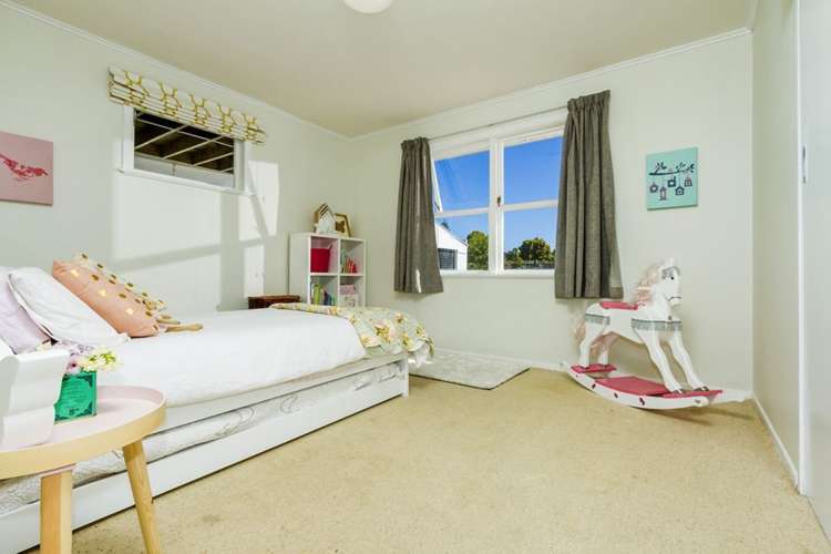 20 Crocombe Crescent Beach Haven_14