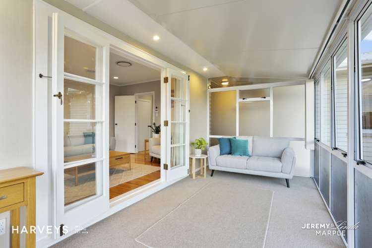 120 Vodanovich Road Te Atatu South_5