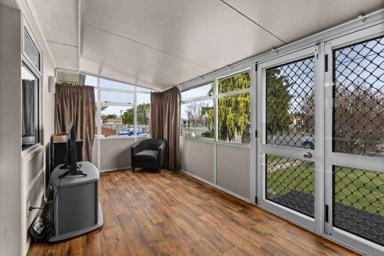 72 Harold Holt Avenue Onekawa_7