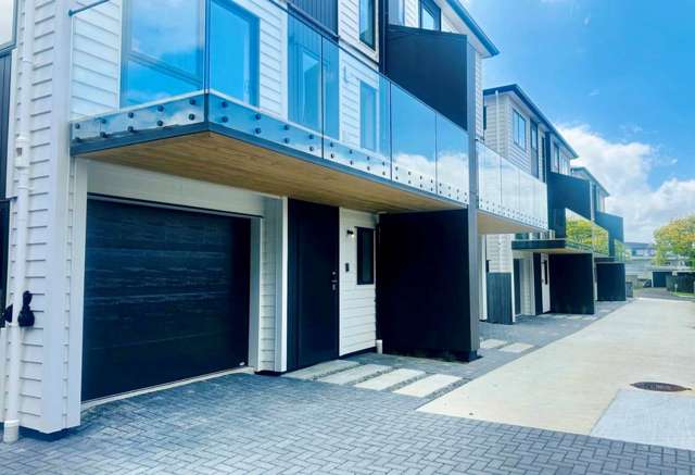 URGENT SALE, BRAND NEW DUPLEX HOMES, PAPATOETOE