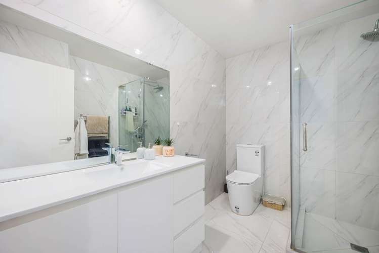 8 Peony Mews Oteha_14