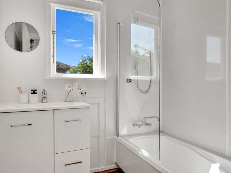 5 Sunrise Avenue Owhata_13