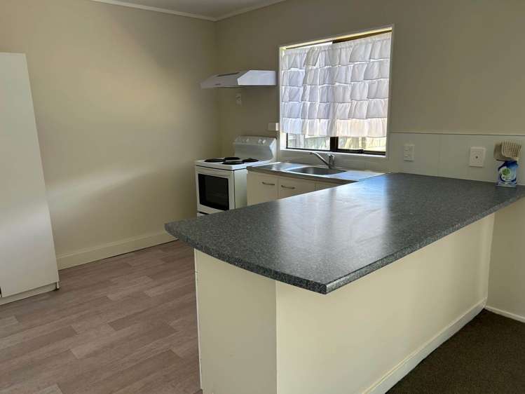 3/220 Riverhead Road Kumeu_4