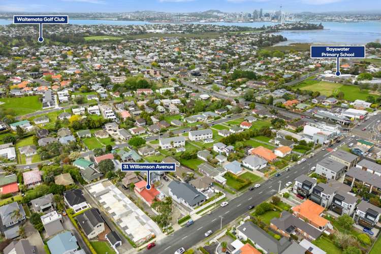 31 Williamson Avenue Belmont_21