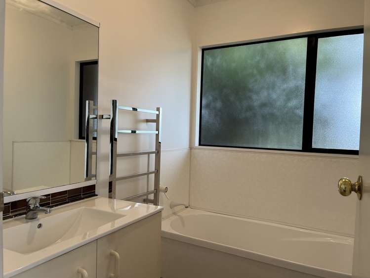 2/2a Exminster Street Blockhouse Bay_7