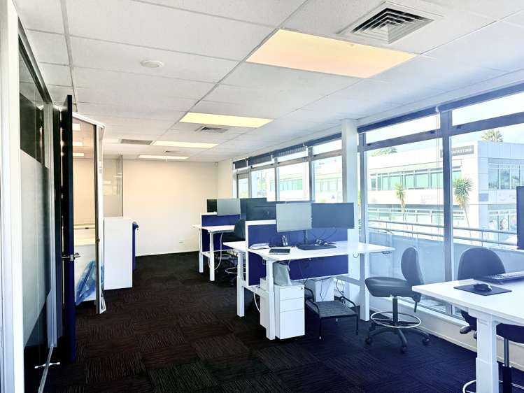 A1/4 Antares Place Albany_6