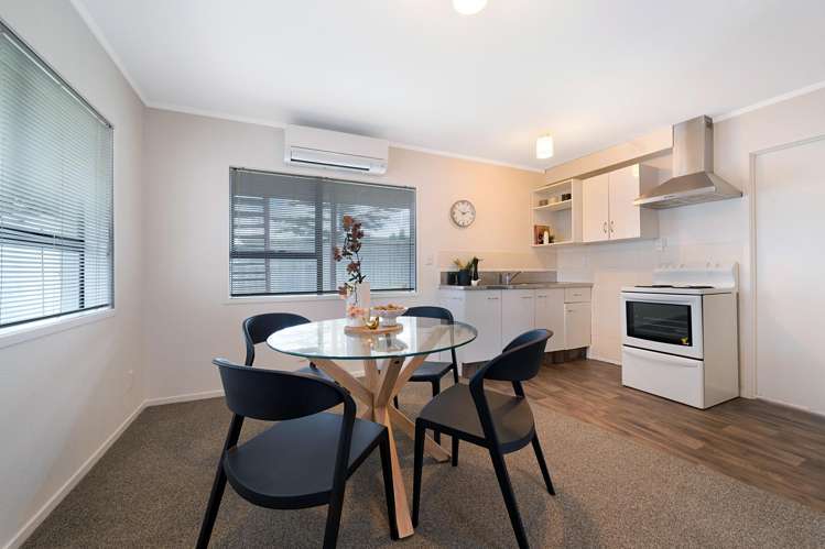 2/12 Grimshaw Place Henderson_26