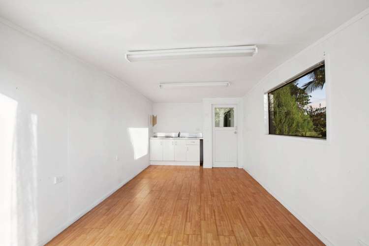 13 Valerie Crescent Okura_24