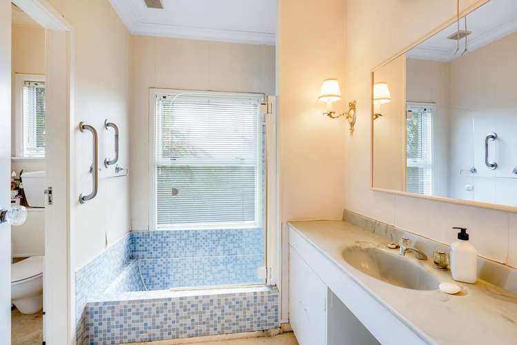 943 River Road Queenwood_19