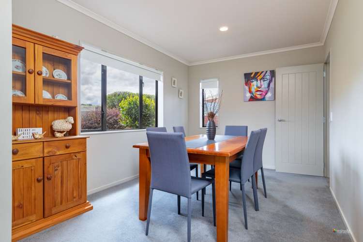 17 Garrett Place Riverstone Terraces_9