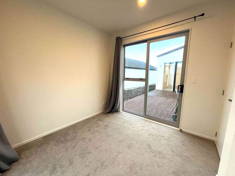 11 Puwha Street Massey_4