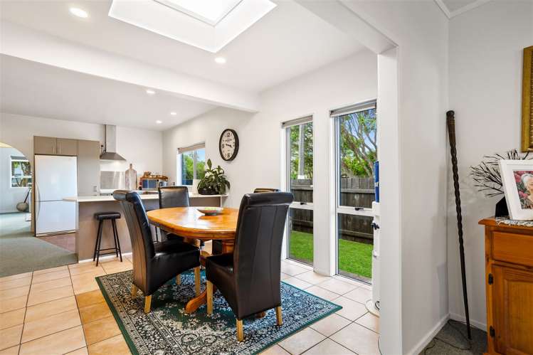 42 Yeovil Road Te Atatu Peninsula_7