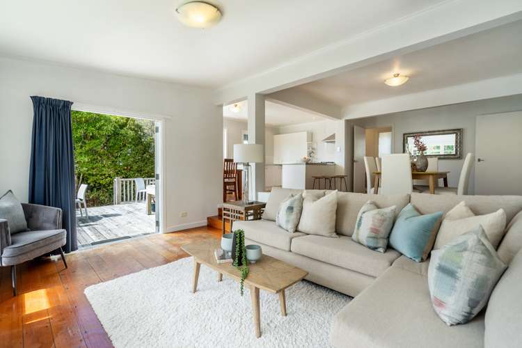 42a Old Lake Road Narrow Neck_11