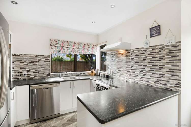 2/10 Fruitvale Road New Lynn_4