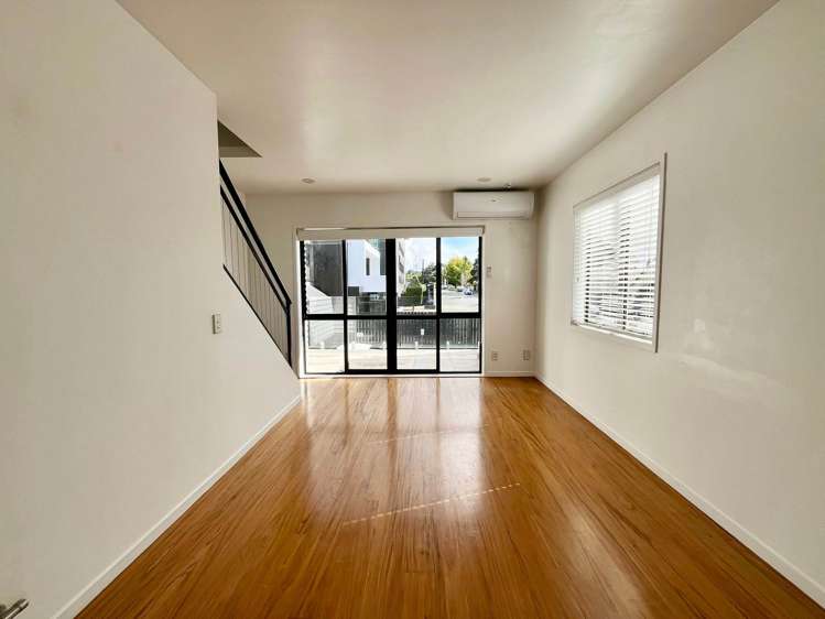 1/53 Main Highway Ellerslie_1