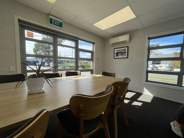 8/15 Sir Gil Simpson Drive Burnside_3