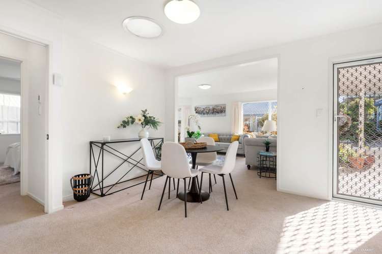 26/10 Gerard Way Saint Johns_6