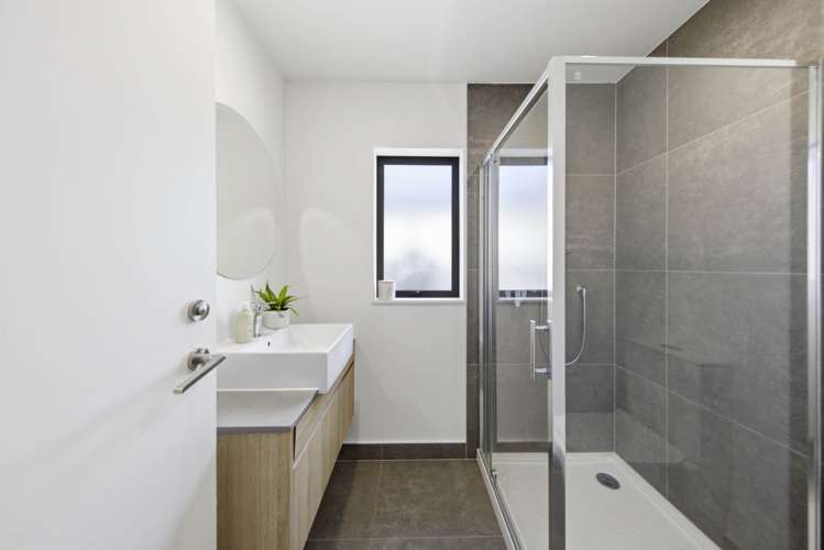 7D Walsall Street Avondale_12