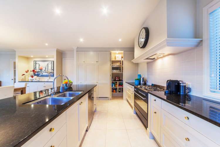 17 Kenley Heights Flat Bush_14