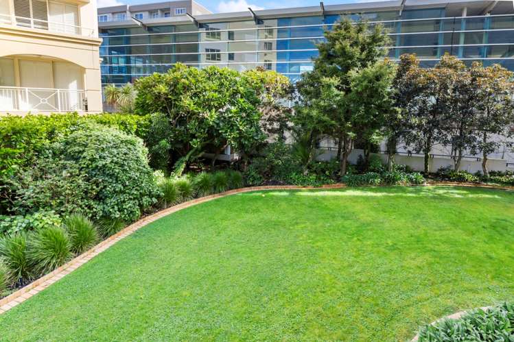 1E/18 Joseph Banks Terrace Remuera_20