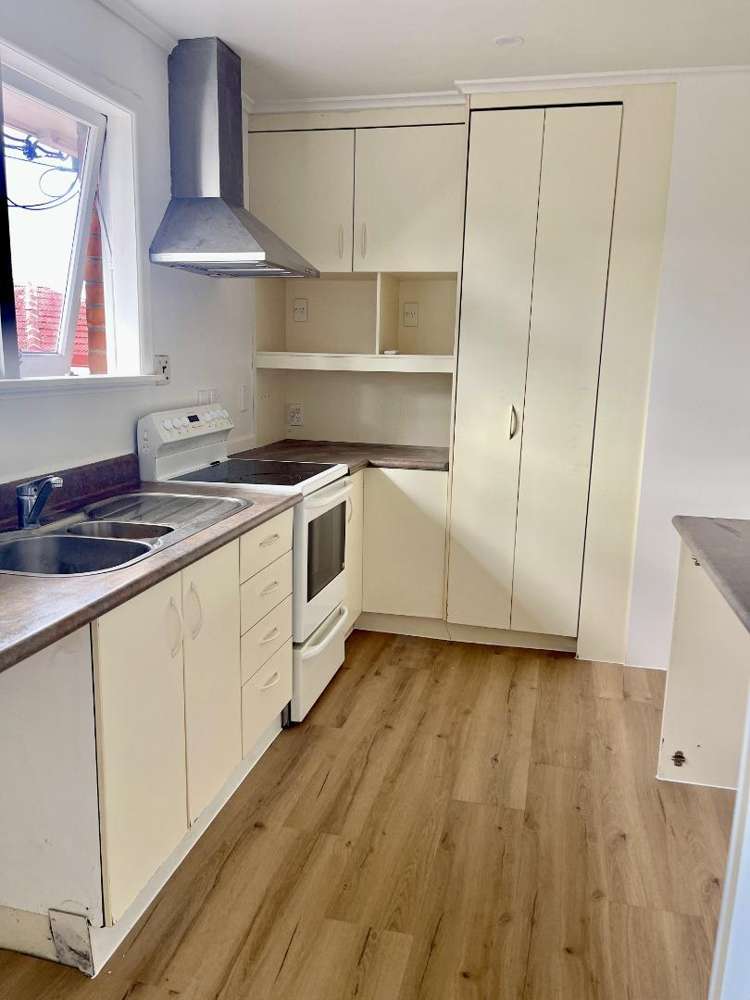 1/9a Dornwell Road Three Kings_2