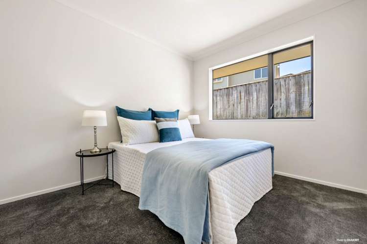 3 Lizzie Lane Clover Park_17